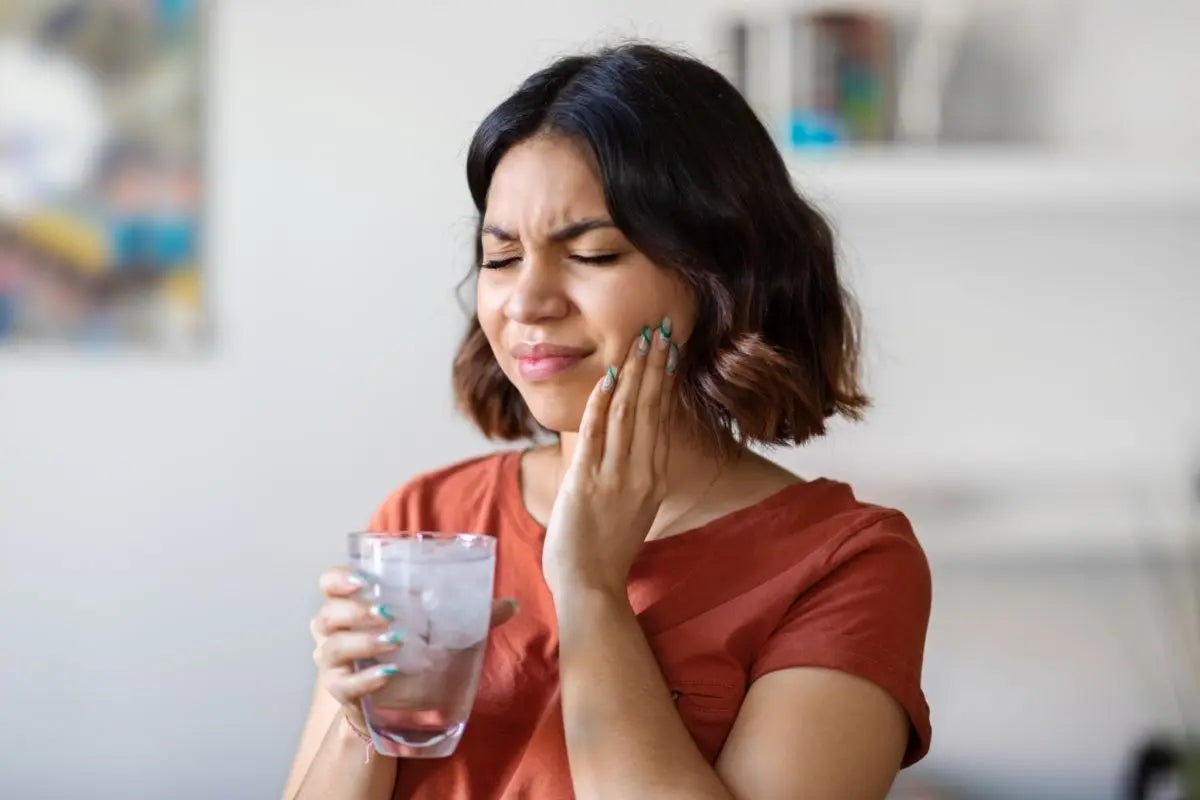 Denti sensibili: sintomi, cause e soluzioni