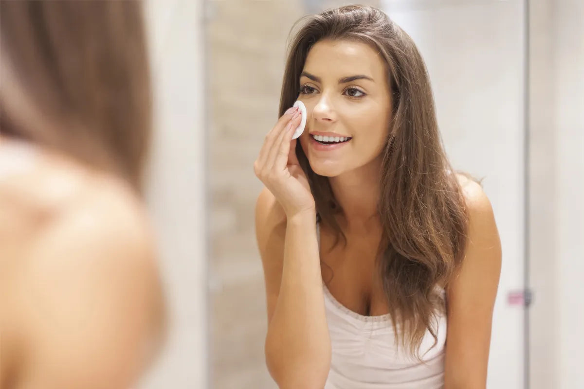 Perché è importante struccarsi ogni sera?