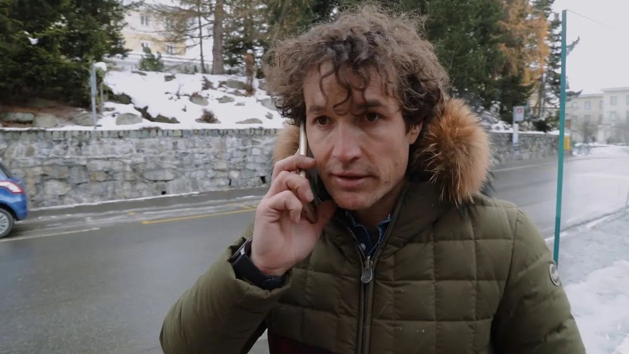 Su farmae.it puoi acquistare in qualsiasi momento! Fai come il campione di sci Giorgio Rocca.