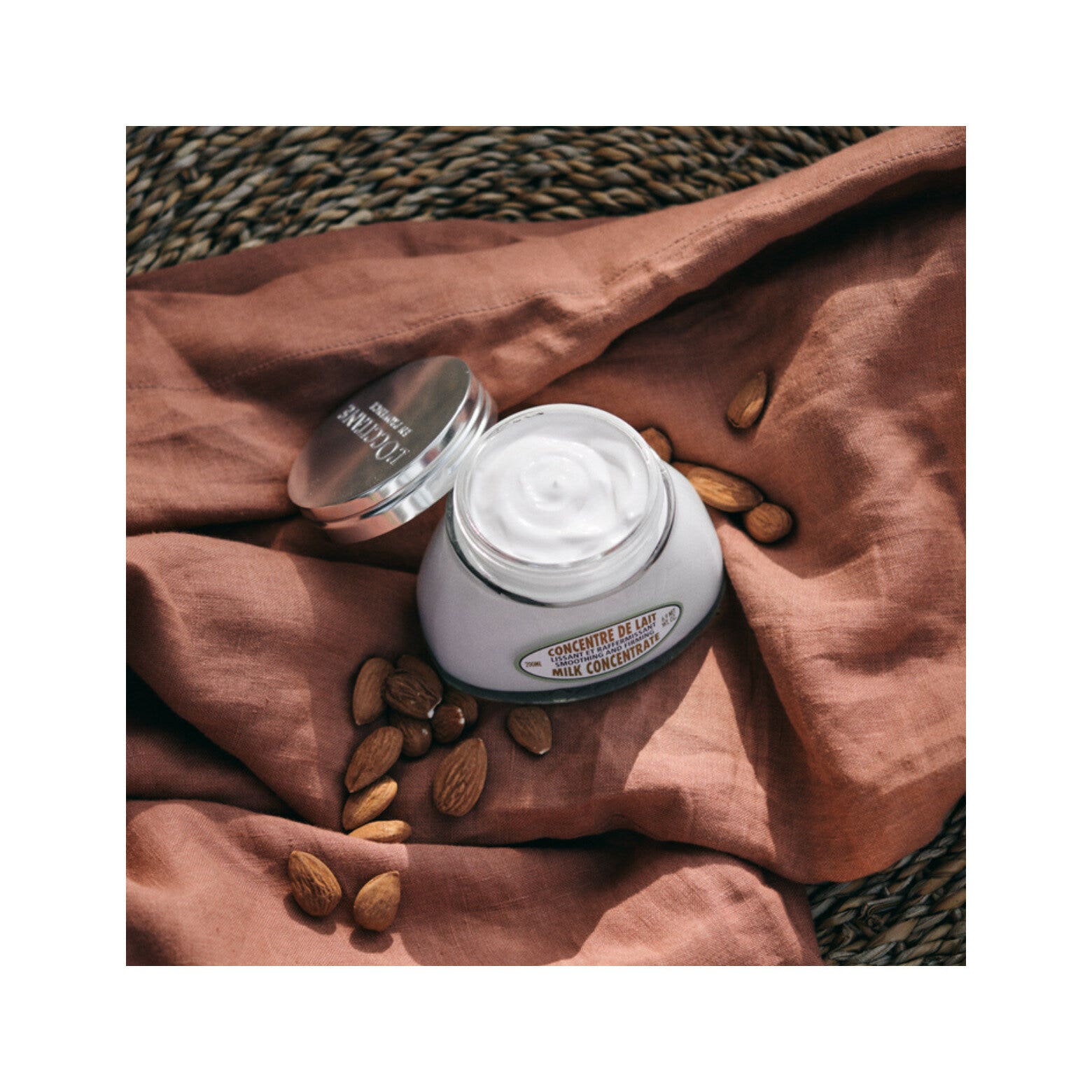 L'Occitane Concentrato Latte Mandorla 200ml-5