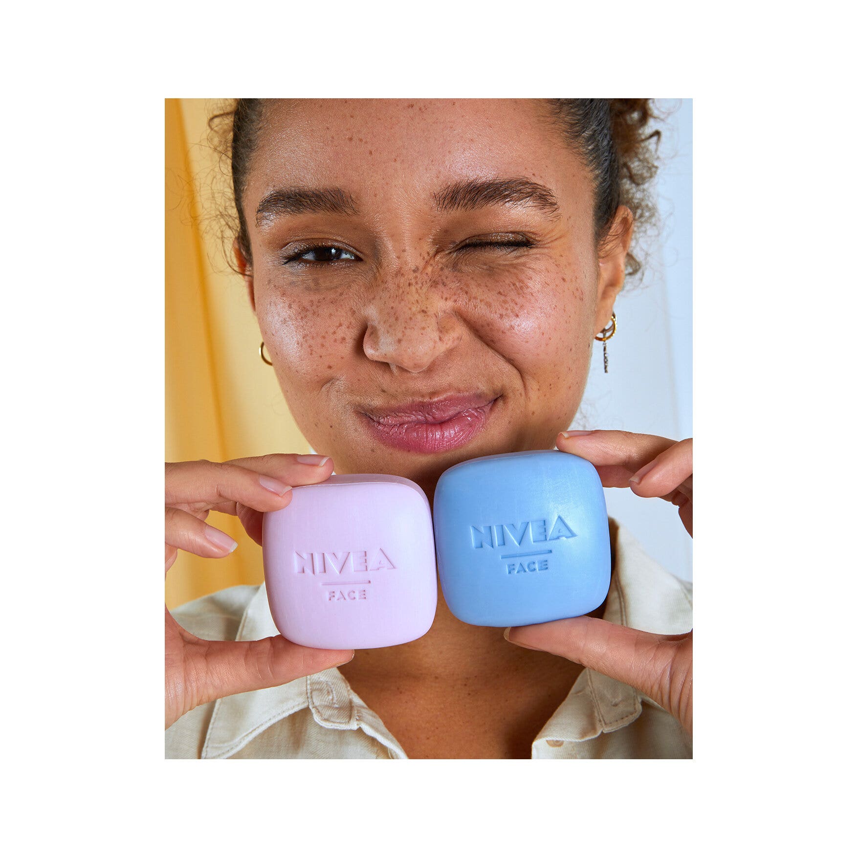 Nivea Naturally Clean Detergente Viso Solido Illuminante Detergente Viso Solido 75g-4