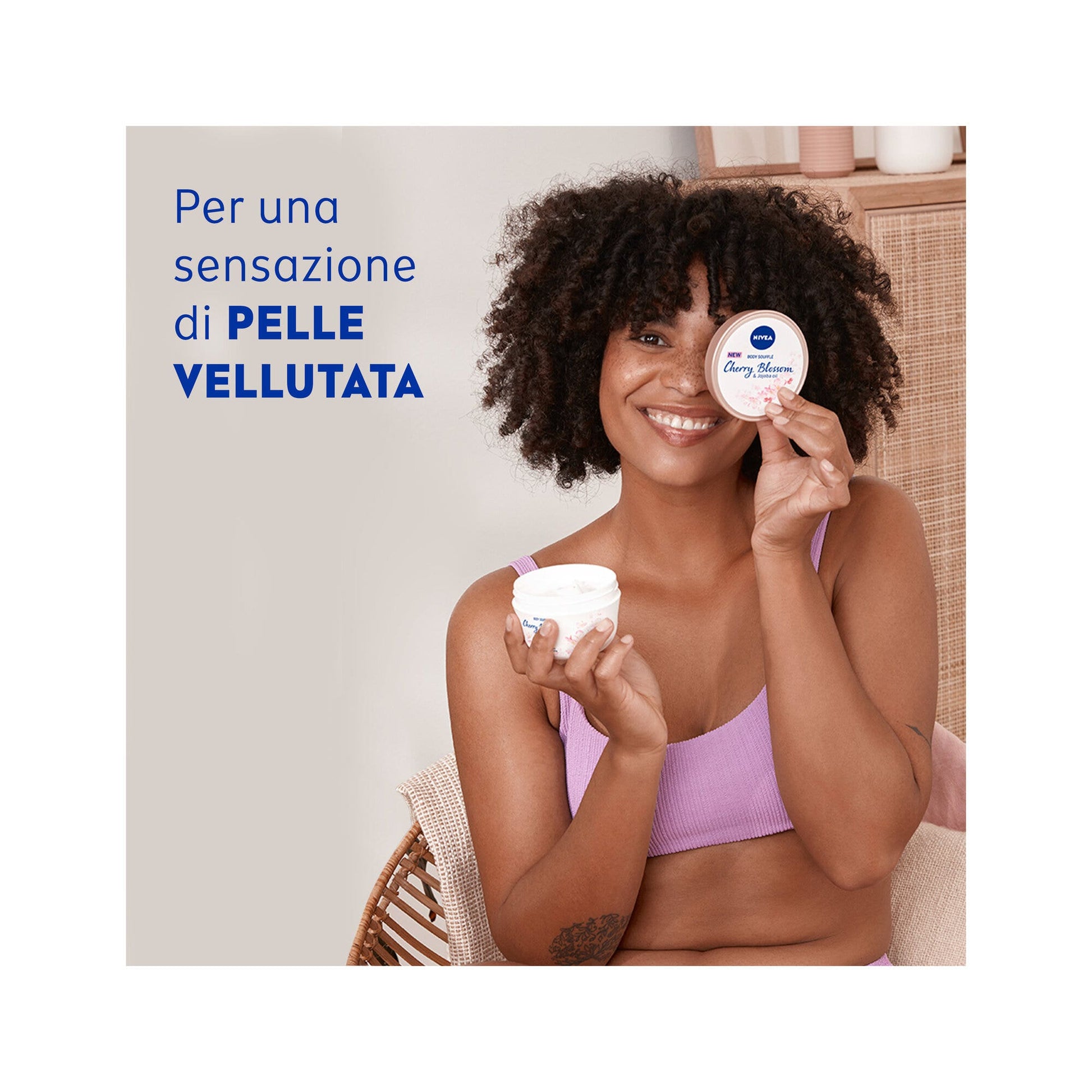 Nivea Soufflé Corpo Fiori Di Ciliegio & Olio di Jojoba Crema Corpo Idratante Leggera 200ml-3