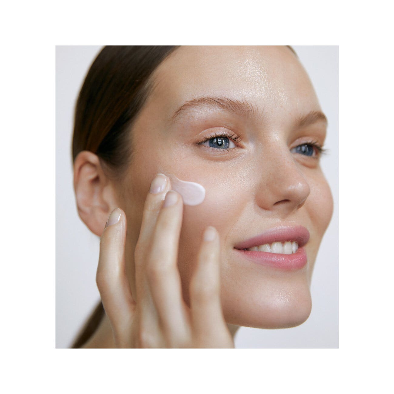 Nivea Naturally Good Crema Giorno Idratante 50 ml Crema Viso Rinfrescante Per Pelli Normali E Miste-5