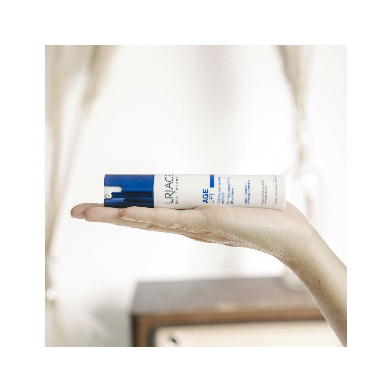 Uriage Age Lift Crema Giorno Levigante 40ml-18