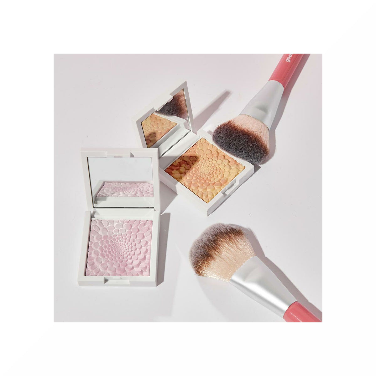 Goovi Cipria Opacizzante Blotting 02 Medium To Dark Farmae Para goovi-cipria-opacizzante-blotting-02-medium-to-dark-farmae-para