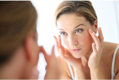 Bellezza della pelle: cosa fare per contrastare la formazione delle rughe