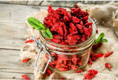 Bacche di goji, un superfood per rinforzare le difese immunitarie